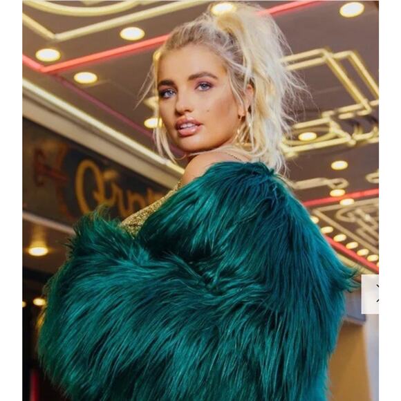 Boohoo Long Faux Fur Coat Green Size 8 Shaggy Open Front Glam Jacket Winter Chic - Picture 7 of 7